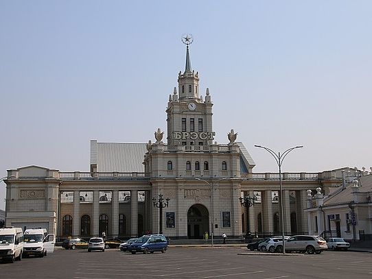 Station building 