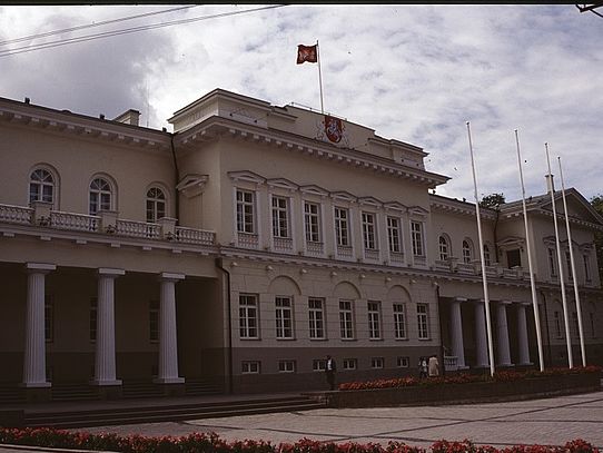 Presidents Palace Palace with flag