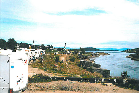 Karelia motorhomes taking a break at river banks